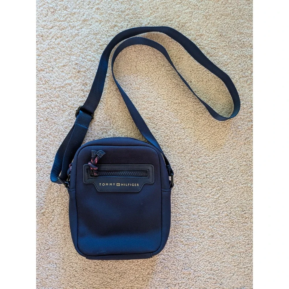 Tommy Hilfiger Navy Blue Neoprene Crossbody Bag Messenger Sporty Purse